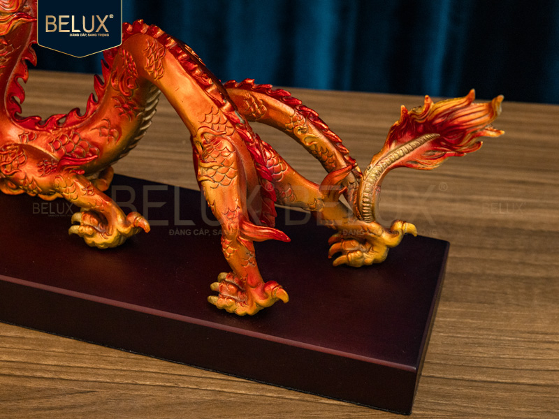 Tượng rồng ôm ngọc bằng đồng decor dài 36cm